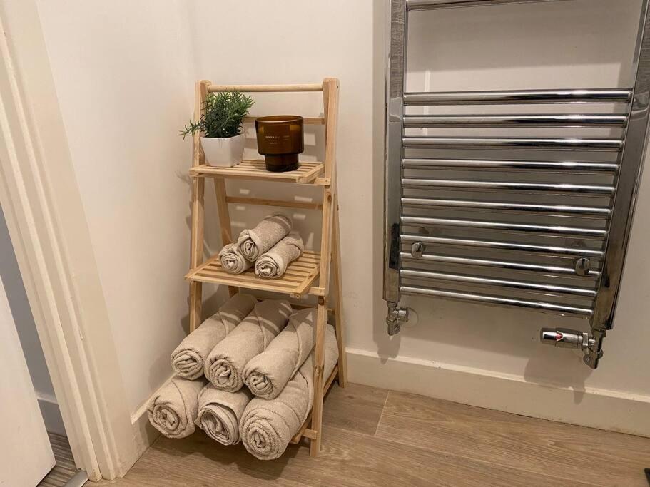 2 Bedroom Private Spacious Apartment In West Midlands Birmingham Dış mekan fotoğraf