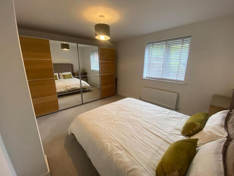 2 Bedroom Private Spacious Apartment In West Midlands Birmingham Dış mekan fotoğraf